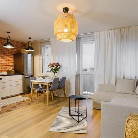 P&O Apartments Hawajska وارسو المظهر الخارجي الصورة